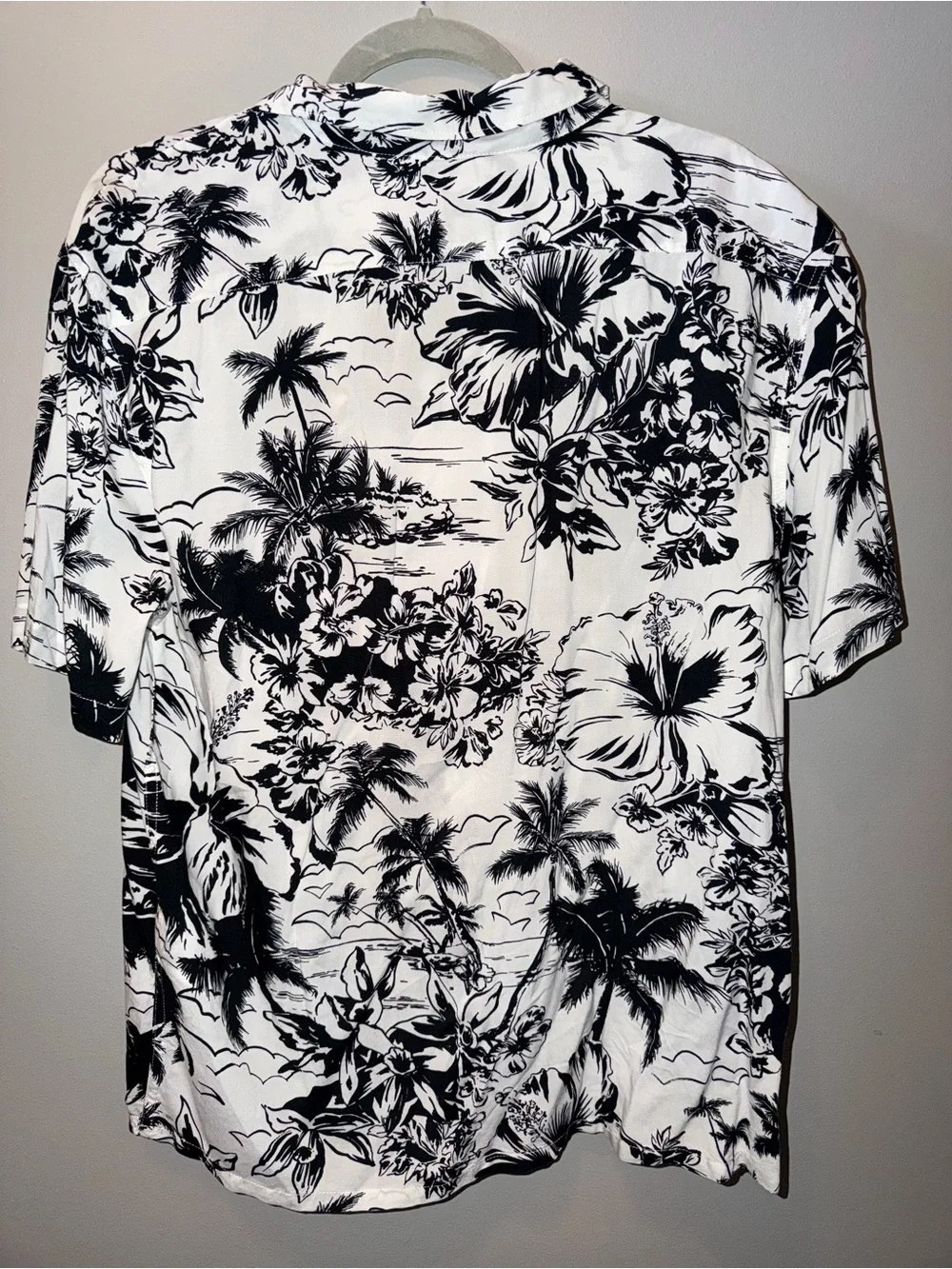 Levi's Black and White Tropical Print Button-Down Shirt - Men
